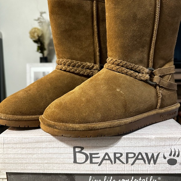 ♥️ Bearpaw Boots - Picture 2 of 5
